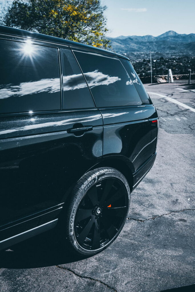 Black 2020 Range Rover on gloss black Forgiato forged wheels fitted by California Motorsports